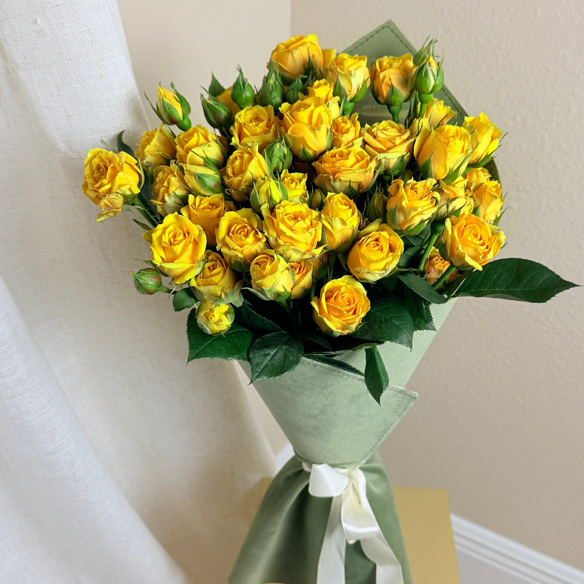 Golden Sunshine Rose Bouquet