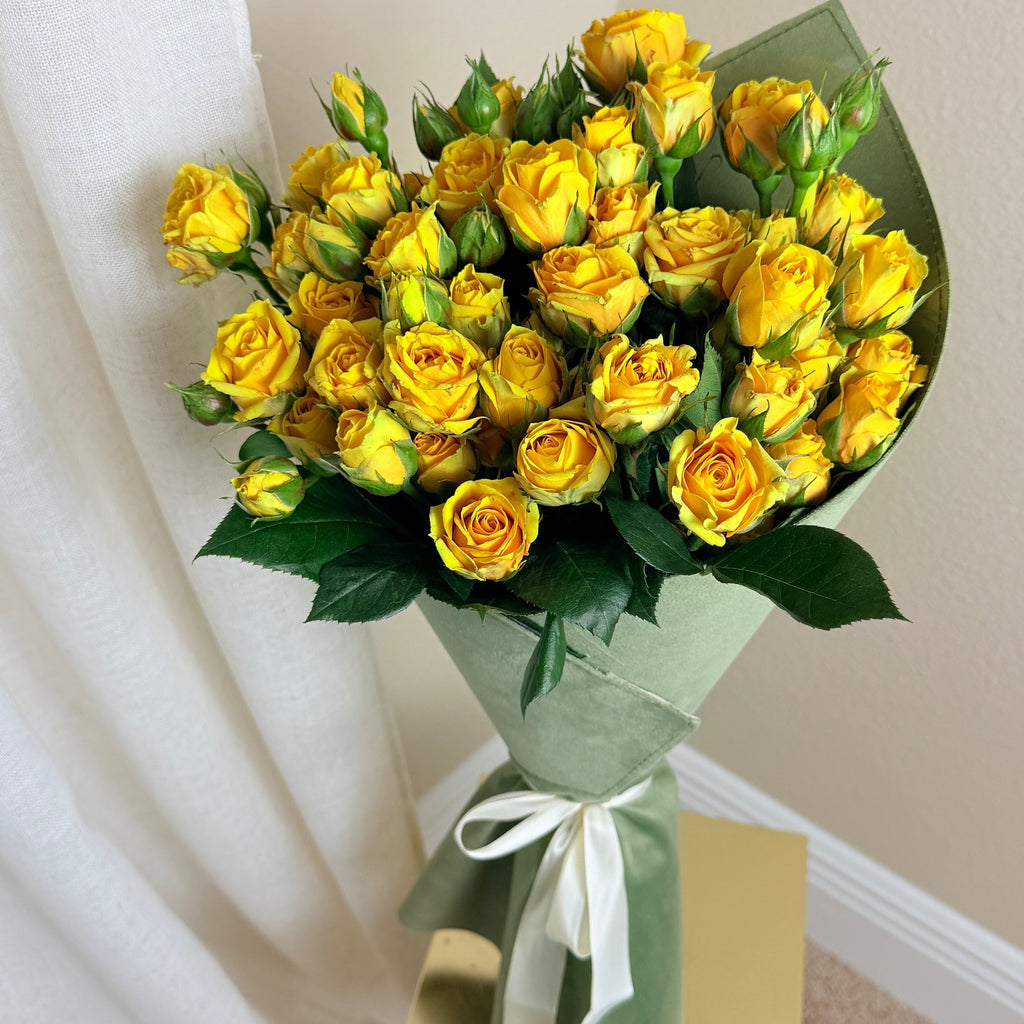 Golden Sunshine Rose Bouquet