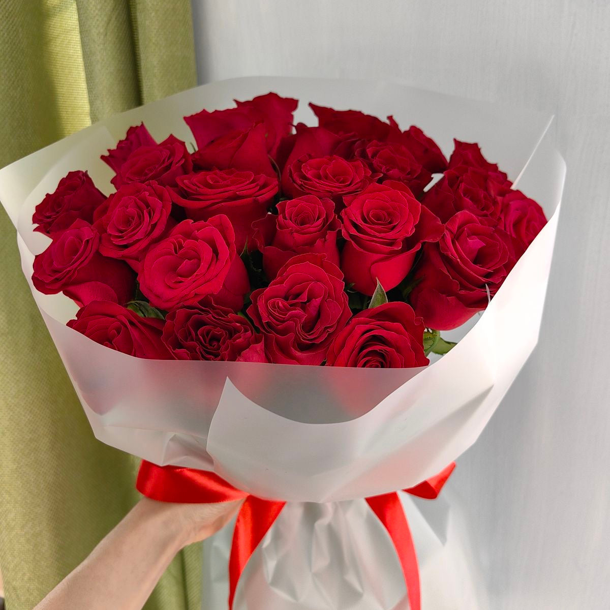 24 Classic Red Rose