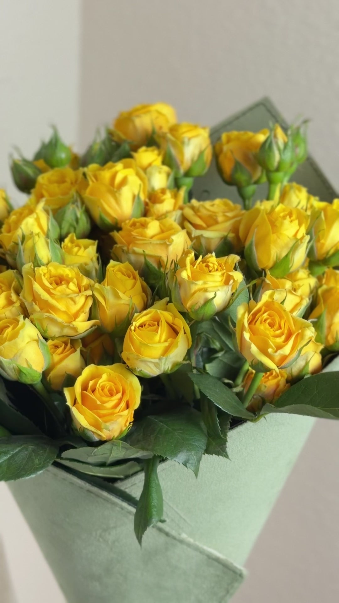 Golden Sunshine Rose Bouquet